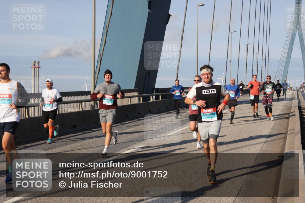 03.10.2025 - Köhlbrandbrückenlauf Julia Fischer http://msf.ph/oto/9001752 03.10.2025 09:39:43 Position 2 3343, 2880 meine-sportfotos.de