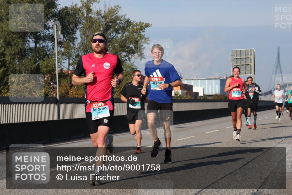 03.10.2025 - Köhlbrandbrückenlauf Luisa Fischer http://msf.ph/oto/9001758 03.10.2025 10:43:42 Position 3 961, 1230 meine-sportfotos.de