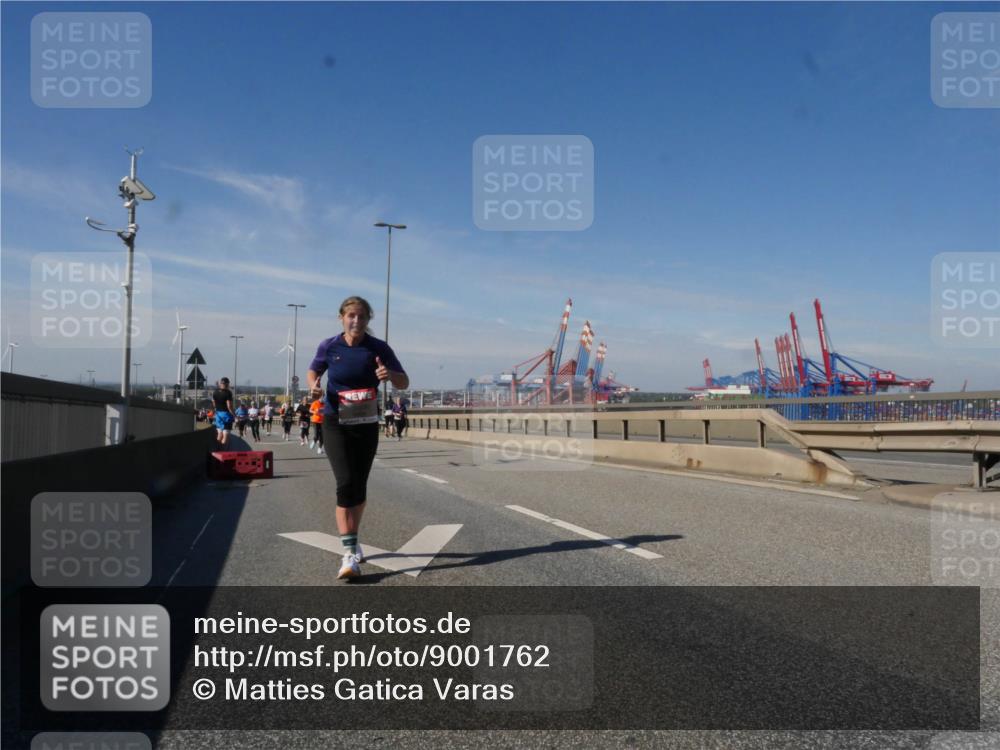 03.10.2025 - Köhlbrandbrückenlauf Matties Gatica Varas http://msf.ph/oto/9001762 03.10.2025 12:55:05 Position 2  meine-sportfotos.de