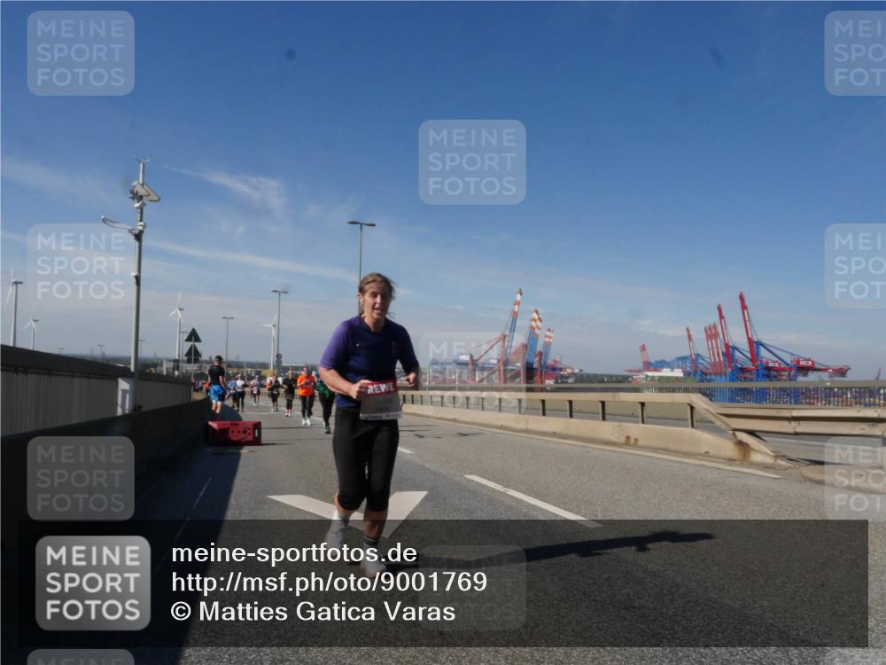 03.10.2025 - Köhlbrandbrückenlauf Matties Gatica Varas http://msf.ph/oto/9001769 03.10.2025 12:55:05 Position 2  meine-sportfotos.de
