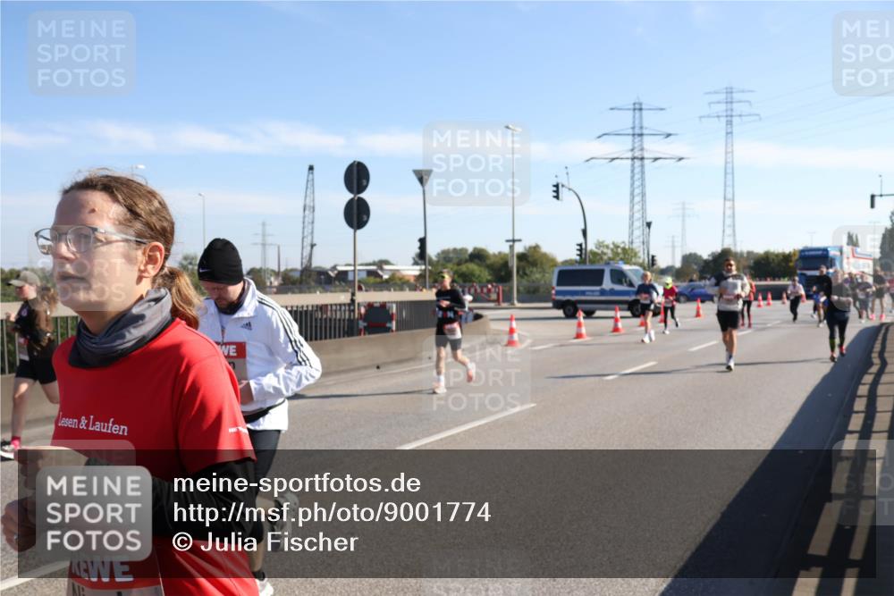 03.10.2025 - Köhlbrandbrückenlauf Julia Fischer http://msf.ph/oto/9001774 03.10.2025 12:18:18 Position 3  meine-sportfotos.de