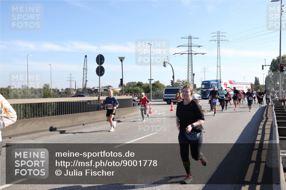03.10.2025 - Köhlbrandbrückenlauf Julia Fischer http://msf.ph/oto/9001778 03.10.2025 12:18:22 Position 3  meine-sportfotos.de