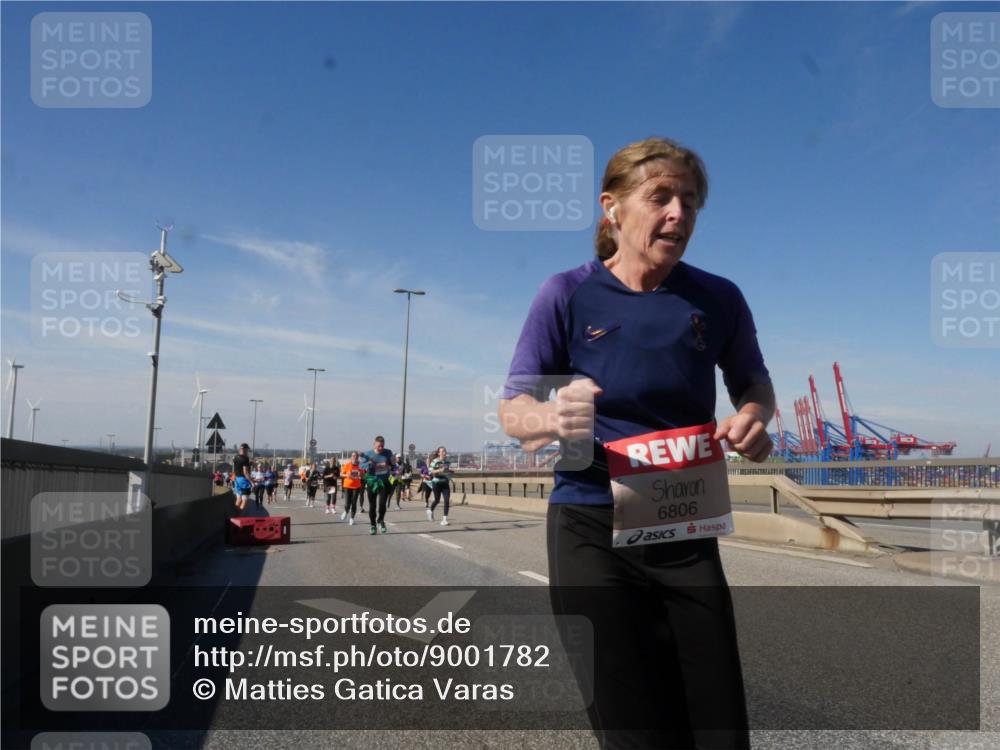 03.10.2025 - Köhlbrandbrückenlauf Matties Gatica Varas http://msf.ph/oto/9001782 03.10.2025 12:55:06 Position 2 6806 meine-sportfotos.de