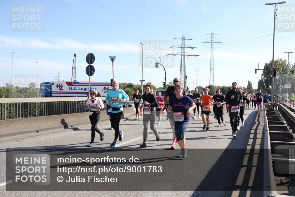 03.10.2025 - Köhlbrandbrückenlauf Julia Fischer http://msf.ph/oto/9001783 03.10.2025 12:18:27 Position 3  meine-sportfotos.de