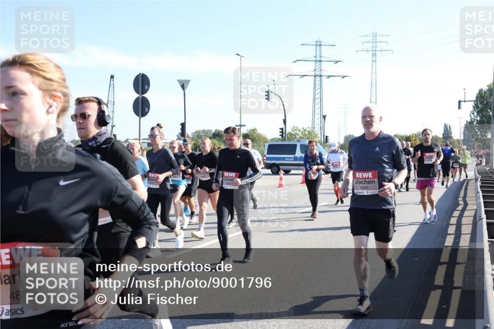 03.10.2025 - Köhlbrandbrückenlauf Julia Fischer http://msf.ph/oto/9001796 03.10.2025 12:18:31 Position 3 4855, 5168, 4684, 4689 meine-sportfotos.de