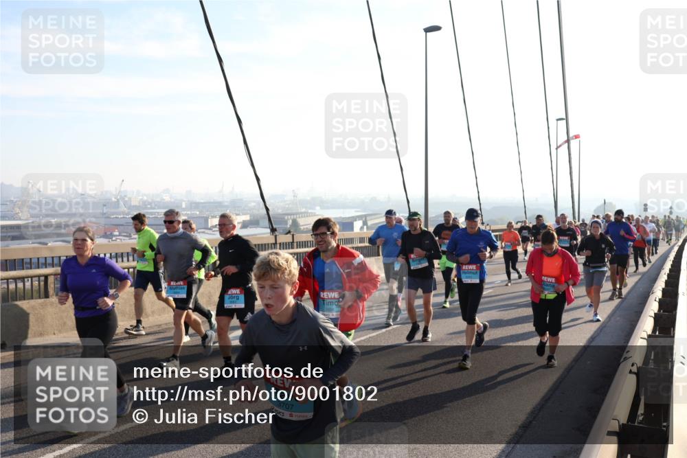 03.10.2025 - Köhlbrandbrückenlauf Julia Fischer http://msf.ph/oto/9001802 03.10.2025 09:25:32 Position 1 3707, 3484 meine-sportfotos.de