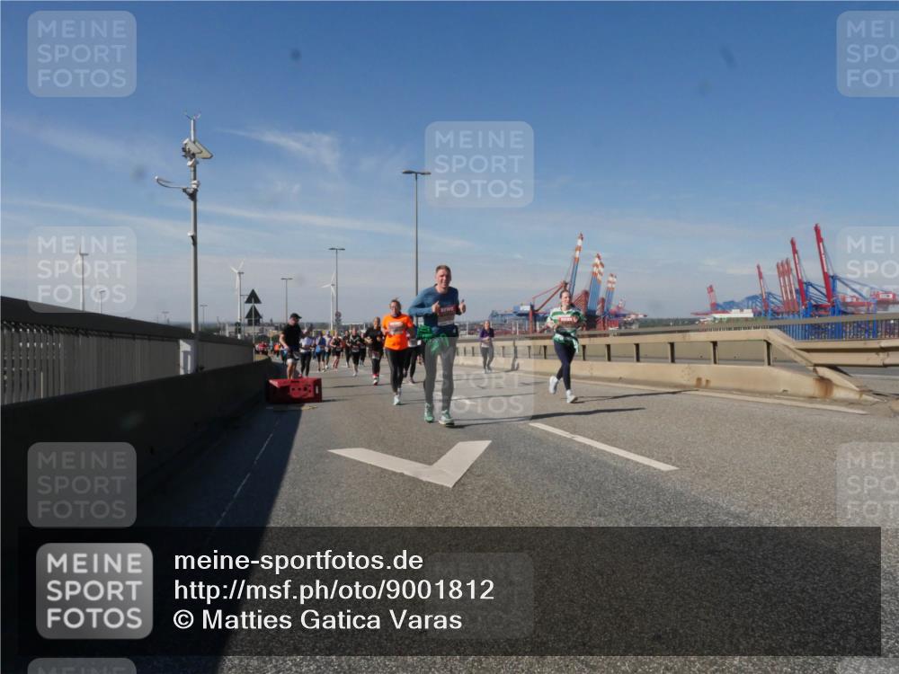 03.10.2025 - Köhlbrandbrückenlauf Matties Gatica Varas http://msf.ph/oto/9001812 03.10.2025 12:55:09 Position 2  meine-sportfotos.de