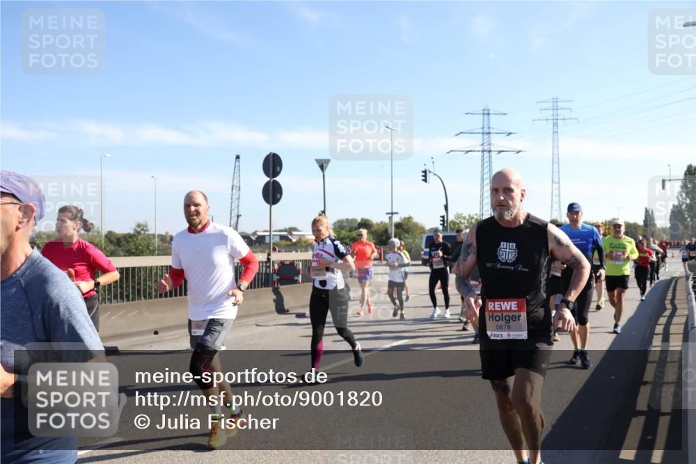 03.10.2025 - Köhlbrandbrückenlauf Julia Fischer http://msf.ph/oto/9001820 03.10.2025 12:18:38 Position 3 18, 1887, 5678 meine-sportfotos.de