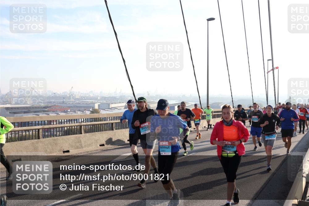 03.10.2025 - Köhlbrandbrückenlauf Julia Fischer http://msf.ph/oto/9001821 03.10.2025 09:25:34 Position 1 3261, 3197 meine-sportfotos.de