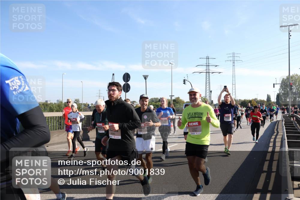 03.10.2025 - Köhlbrandbrückenlauf Julia Fischer http://msf.ph/oto/9001839 03.10.2025 12:18:41 Position 3 4690, 4397, 15, 6791 meine-sportfotos.de