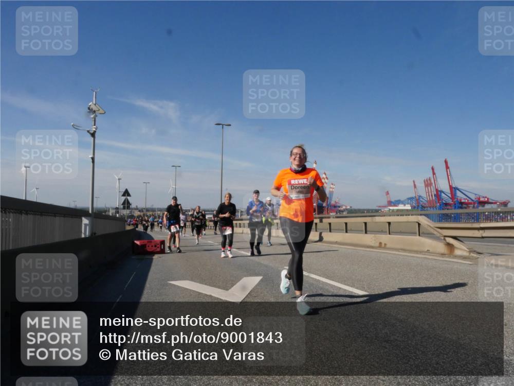 03.10.2025 - Köhlbrandbrückenlauf Matties Gatica Varas http://msf.ph/oto/9001843 03.10.2025 12:55:12 Position 2  meine-sportfotos.de
