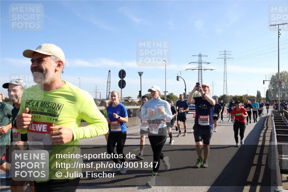 03.10.2025 - Köhlbrandbrückenlauf Julia Fischer http://msf.ph/oto/9001847 03.10.2025 12:18:42 Position 3 2025, 15, 397, 6791, 5742, 5741 meine-sportfotos.de
