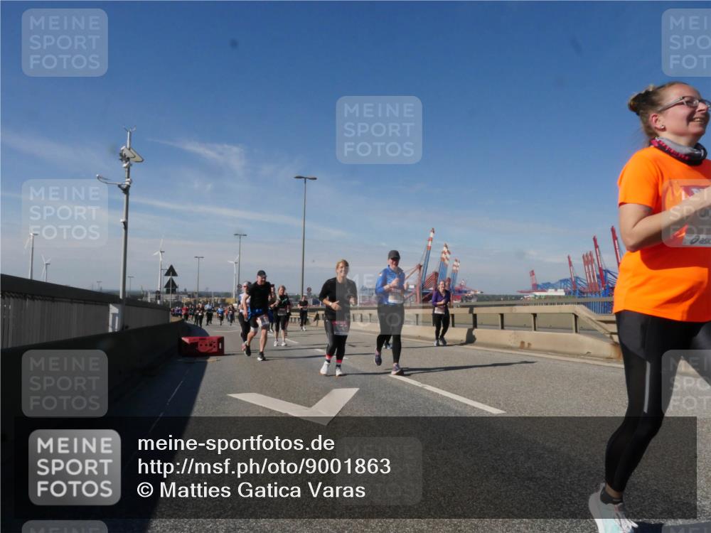 03.10.2025 - Köhlbrandbrückenlauf Matties Gatica Varas http://msf.ph/oto/9001863 03.10.2025 12:55:12 Position 2  meine-sportfotos.de