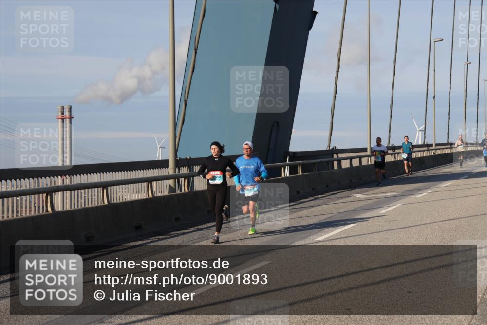 03.10.2025 - Köhlbrandbrückenlauf Julia Fischer http://msf.ph/oto/9001893 03.10.2025 09:40:06 Position 2  meine-sportfotos.de