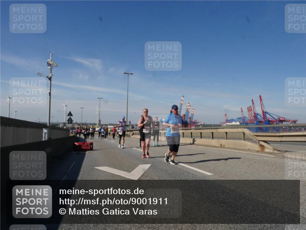 03.10.2025 - Köhlbrandbrückenlauf Matties Gatica Varas http://msf.ph/oto/9001911 03.10.2025 12:55:18 Position 2  meine-sportfotos.de