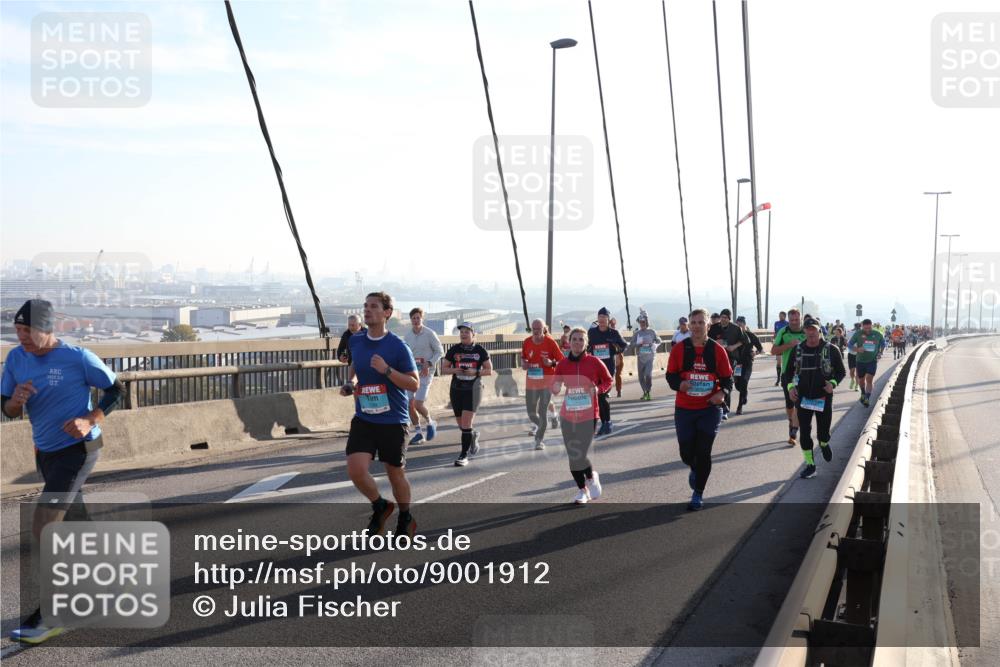 03.10.2025 - Köhlbrandbrückenlauf Julia Fischer http://msf.ph/oto/9001912 03.10.2025 09:25:45 Position 1 2015, 2, 0 meine-sportfotos.de