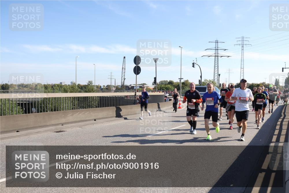 03.10.2025 - Köhlbrandbrückenlauf Julia Fischer http://msf.ph/oto/9001916 03.10.2025 12:18:55 Position 3  meine-sportfotos.de