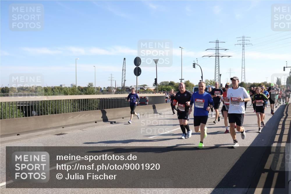 03.10.2025 - Köhlbrandbrückenlauf Julia Fischer http://msf.ph/oto/9001920 03.10.2025 12:18:55 Position 3  meine-sportfotos.de