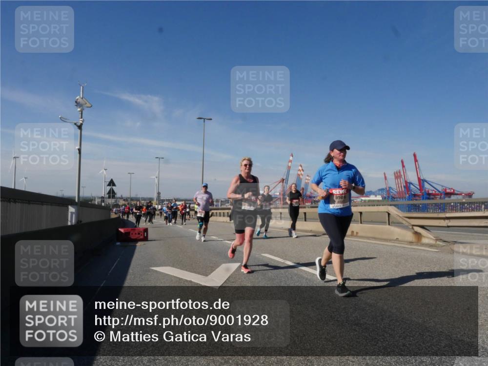 03.10.2025 - Köhlbrandbrückenlauf Matties Gatica Varas http://msf.ph/oto/9001928 03.10.2025 12:55:19 Position 2  meine-sportfotos.de