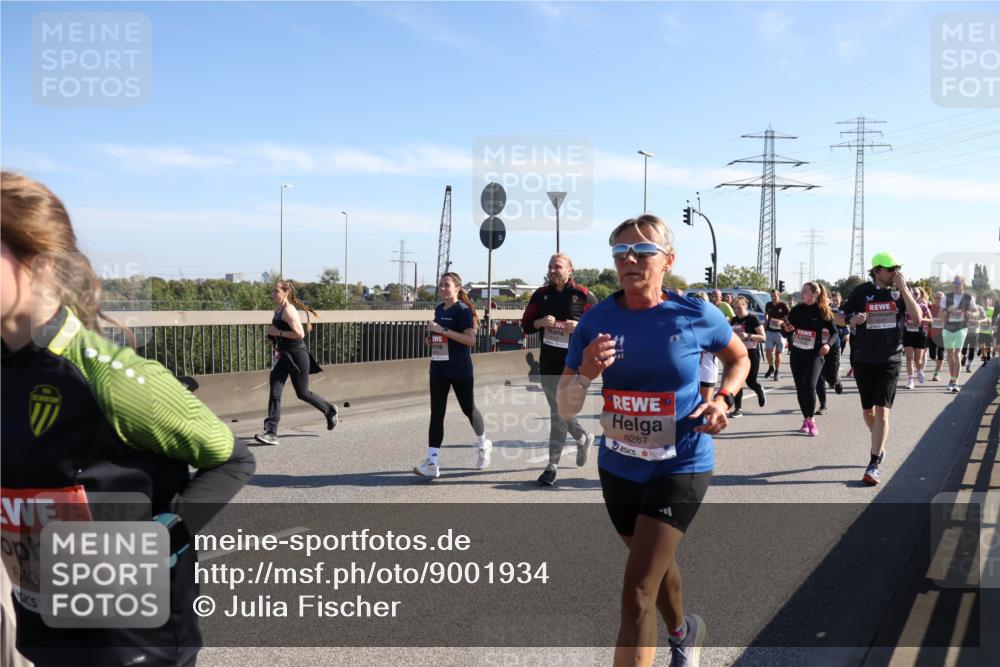 03.10.2025 - Köhlbrandbrückenlauf Julia Fischer http://msf.ph/oto/9001934 03.10.2025 12:18:58 Position 3 6438, 6267 meine-sportfotos.de