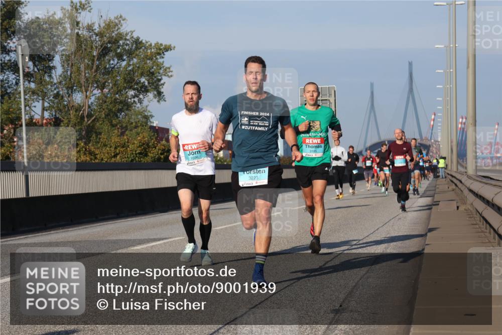03.10.2025 - Köhlbrandbrückenlauf Luisa Fischer http://msf.ph/oto/9001939 03.10.2025 10:43:51 Position 3 1036, 2024, 44, 1860, 3185, 3223 meine-sportfotos.de