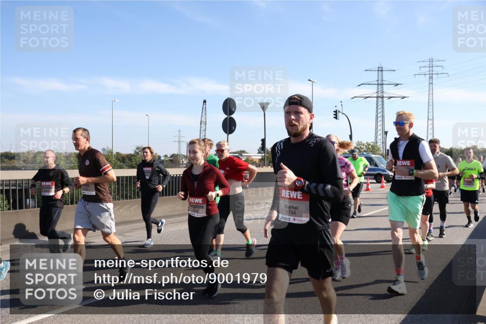 03.10.2025 - Köhlbrandbrückenlauf Julia Fischer http://msf.ph/oto/9001979 03.10.2025 12:19:02 Position 3 4223, 6744 meine-sportfotos.de