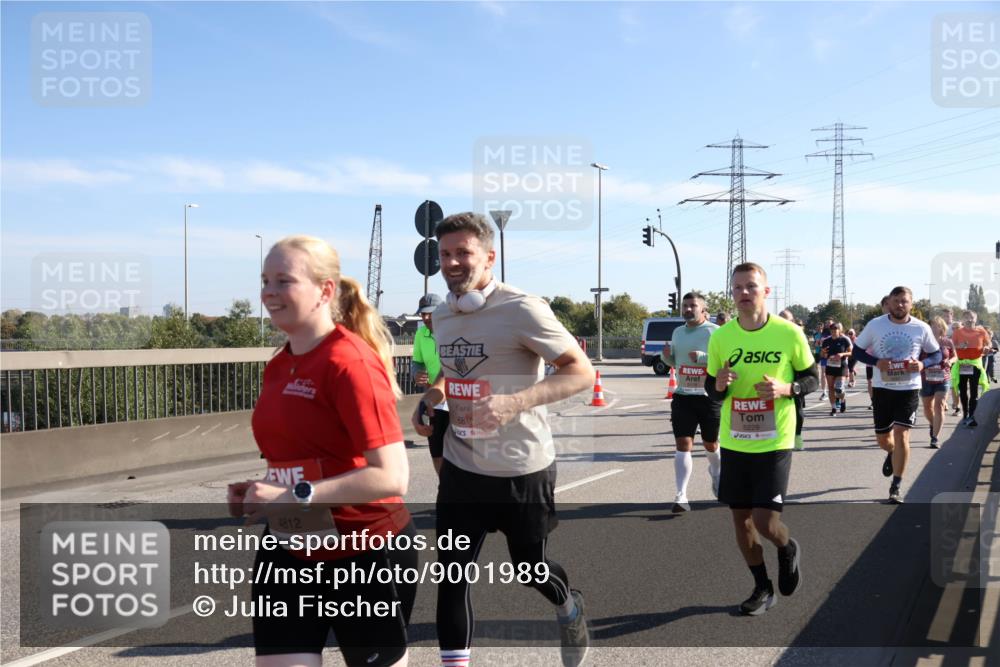 03.10.2025 - Köhlbrandbrückenlauf Julia Fischer http://msf.ph/oto/9001989 03.10.2025 12:19:05 Position 3 68, 4812, 5229 meine-sportfotos.de