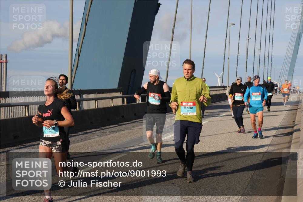 03.10.2025 - Köhlbrandbrückenlauf Julia Fischer http://msf.ph/oto/9001993 03.10.2025 09:40:27 Position 2 1018, 1517 meine-sportfotos.de