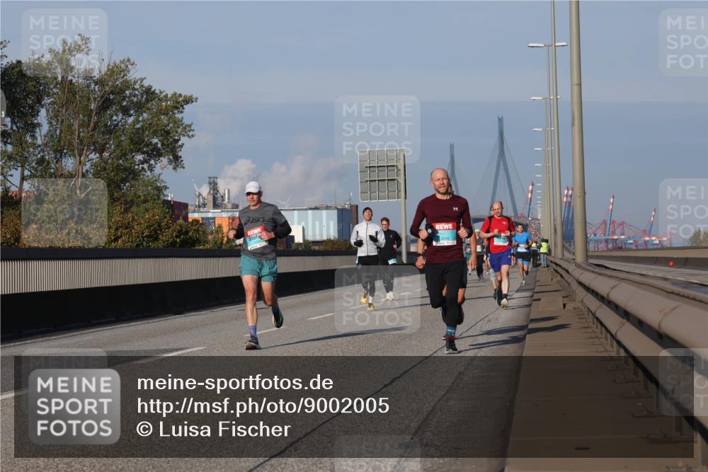 03.10.2025 - Köhlbrandbrückenlauf Luisa Fischer http://msf.ph/oto/9002005 03.10.2025 10:43:55 Position 3  meine-sportfotos.de