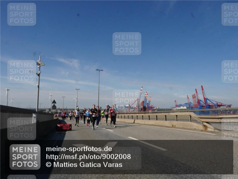 03.10.2025 - Köhlbrandbrückenlauf Matties Gatica Varas http://msf.ph/oto/9002008 03.10.2025 12:55:25 Position 2  meine-sportfotos.de