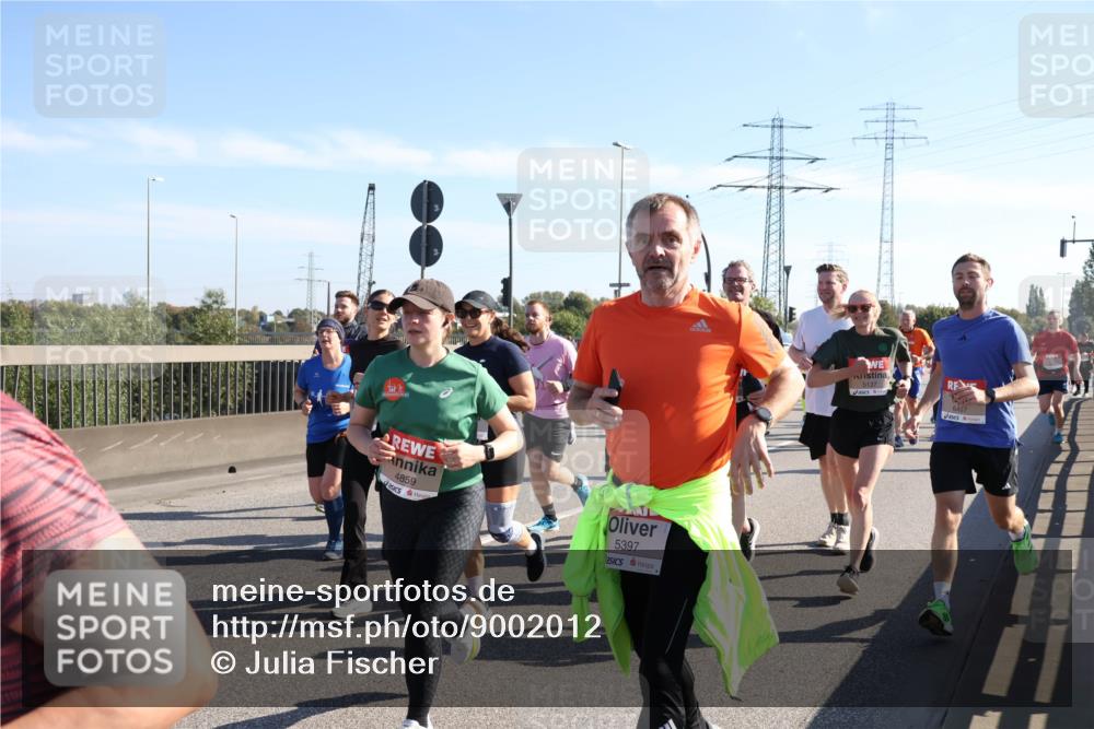 03.10.2025 - Köhlbrandbrückenlauf Julia Fischer http://msf.ph/oto/9002012 03.10.2025 12:19:09 Position 3 1107, 4859, 5397, 6497 meine-sportfotos.de