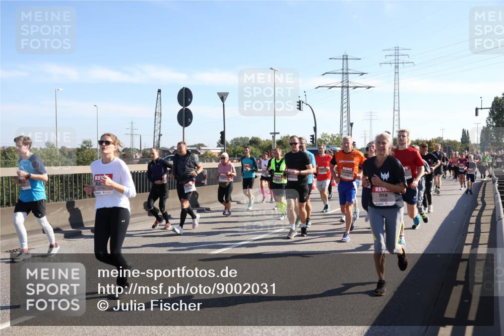 03.10.2025 - Köhlbrandbrückenlauf Julia Fischer http://msf.ph/oto/9002031 03.10.2025 12:19:12 Position 3  meine-sportfotos.de