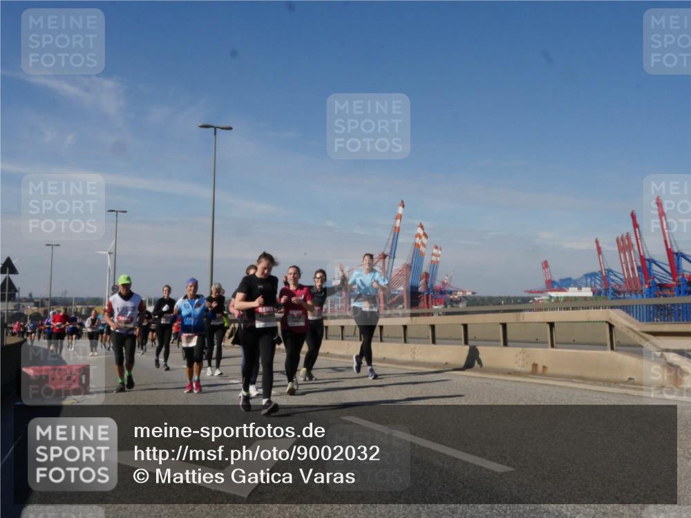 03.10.2025 - Köhlbrandbrückenlauf Matties Gatica Varas http://msf.ph/oto/9002032 03.10.2025 12:55:27 Position 2  meine-sportfotos.de