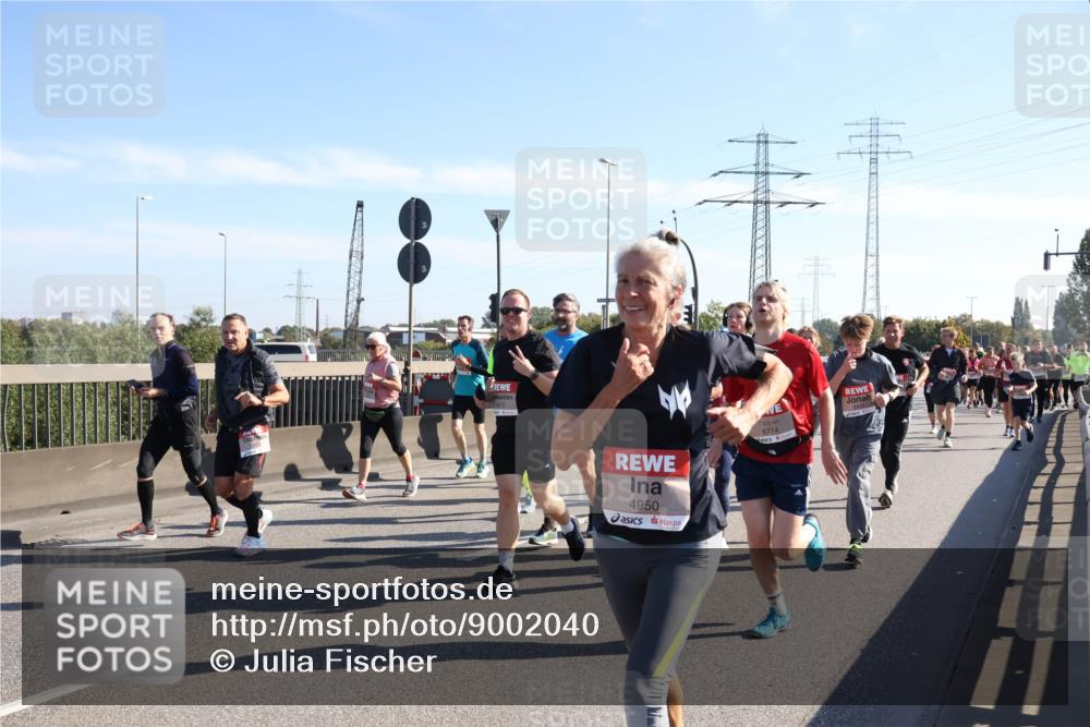 03.10.2025 - Köhlbrandbrückenlauf Julia Fischer http://msf.ph/oto/9002040 03.10.2025 12:19:13 Position 3 4670, 4950, 6774 meine-sportfotos.de