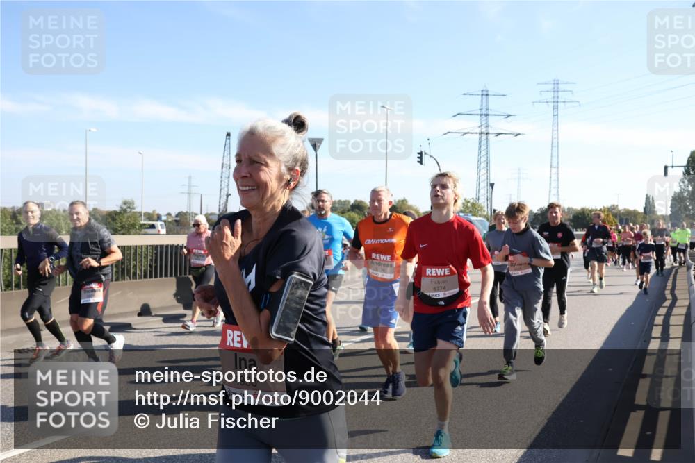 03.10.2025 - Köhlbrandbrückenlauf Julia Fischer http://msf.ph/oto/9002044 03.10.2025 12:19:13 Position 3 5128, 6774, 4950 meine-sportfotos.de