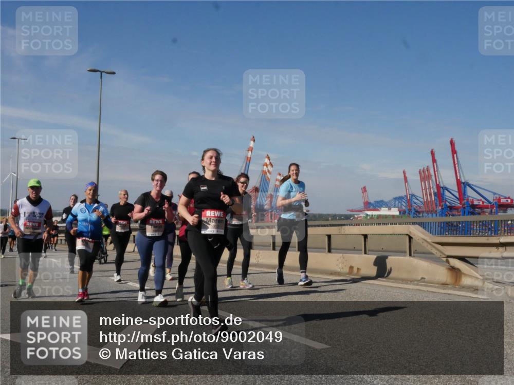 03.10.2025 - Köhlbrandbrückenlauf Matties Gatica Varas http://msf.ph/oto/9002049 03.10.2025 12:55:28 Position 2 5012 meine-sportfotos.de