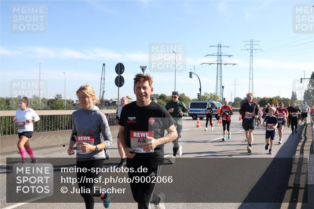 03.10.2025 - Köhlbrandbrückenlauf Julia Fischer http://msf.ph/oto/9002066 03.10.2025 12:19:16 Position 3 460 meine-sportfotos.de