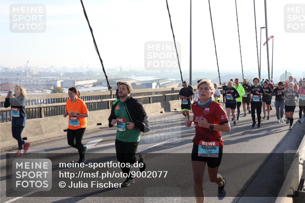 03.10.2025 - Köhlbrandbrückenlauf Julia Fischer http://msf.ph/oto/9002077 03.10.2025 09:26:17 Position 1 534, 1363 meine-sportfotos.de