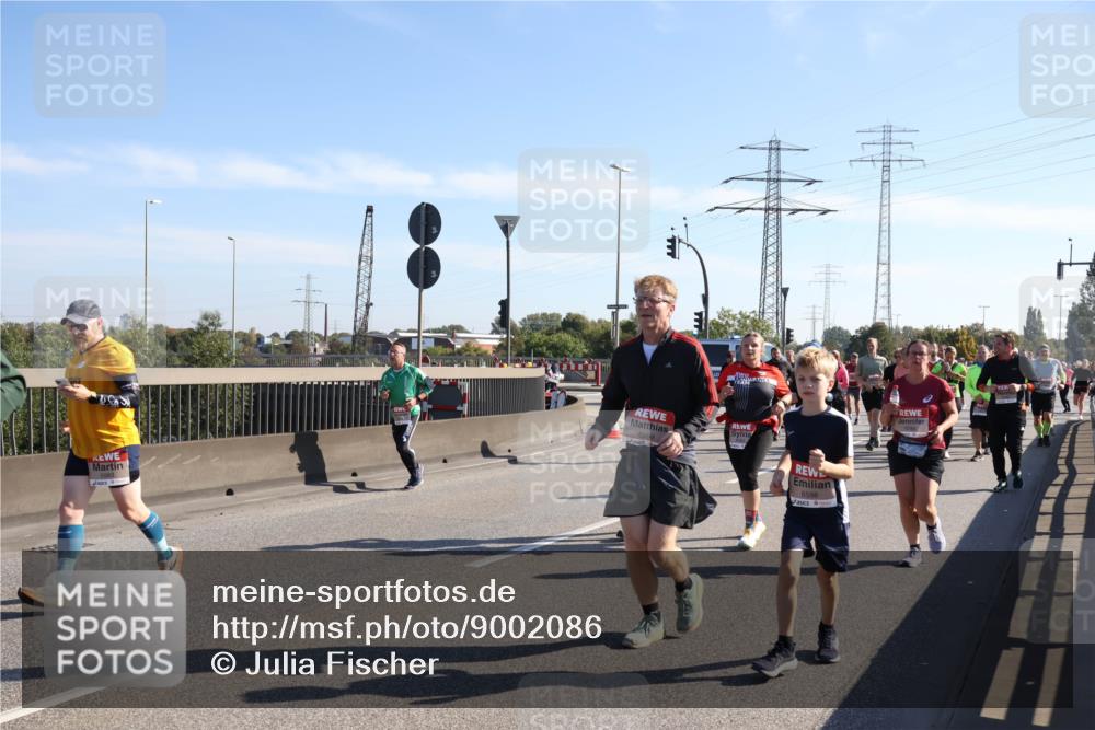 03.10.2025 - Köhlbrandbrückenlauf Julia Fischer http://msf.ph/oto/9002086 03.10.2025 12:19:18 Position 3 6599, 6598 meine-sportfotos.de