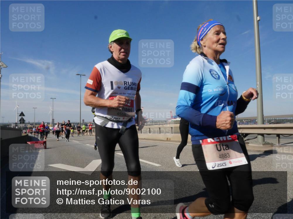 03.10.2025 - Köhlbrandbrückenlauf Matties Gatica Varas http://msf.ph/oto/9002100 03.10.2025 12:55:31 Position 2 4555, 4883 meine-sportfotos.de