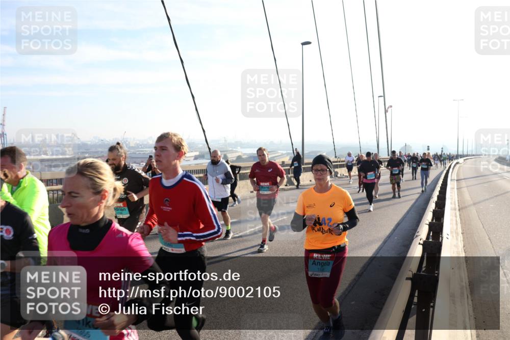 03.10.2025 - Köhlbrandbrückenlauf Julia Fischer http://msf.ph/oto/9002105 03.10.2025 09:26:22 Position 1 1255, 159 meine-sportfotos.de