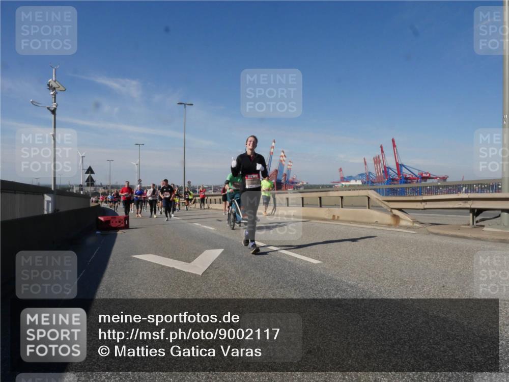 03.10.2025 - Köhlbrandbrückenlauf Matties Gatica Varas http://msf.ph/oto/9002117 03.10.2025 12:55:32 Position 2 118 meine-sportfotos.de