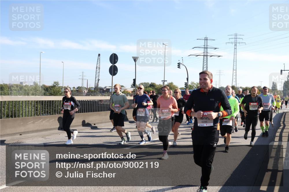 03.10.2025 - Köhlbrandbrückenlauf Julia Fischer http://msf.ph/oto/9002119 03.10.2025 12:19:22 Position 3 6286 meine-sportfotos.de