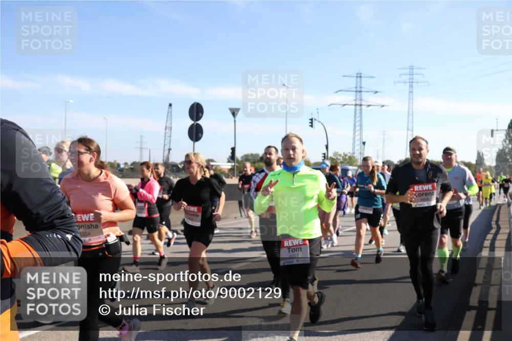 03.10.2025 - Köhlbrandbrückenlauf Julia Fischer http://msf.ph/oto/9002129 03.10.2025 12:19:23 Position 3 5354, 6287, 4809 meine-sportfotos.de