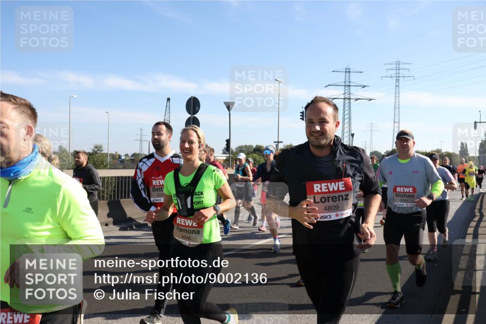 03.10.2025 - Köhlbrandbrückenlauf Julia Fischer http://msf.ph/oto/9002136 03.10.2025 12:19:24 Position 3 4728, 4846, 4809, 6301 meine-sportfotos.de