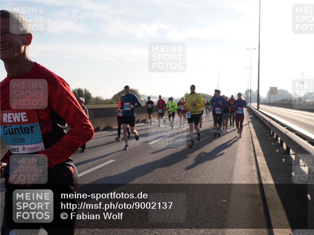 03.10.2025 - Köhlbrandbrückenlauf Fabian Wolf http://msf.ph/oto/9002137 03.10.2025 09:17:52 Position 3 1038 meine-sportfotos.de