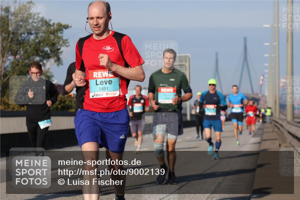 03.10.2025 - Köhlbrandbrückenlauf Luisa Fischer http://msf.ph/oto/9002139 03.10.2025 10:44:02 Position 3 3491 meine-sportfotos.de