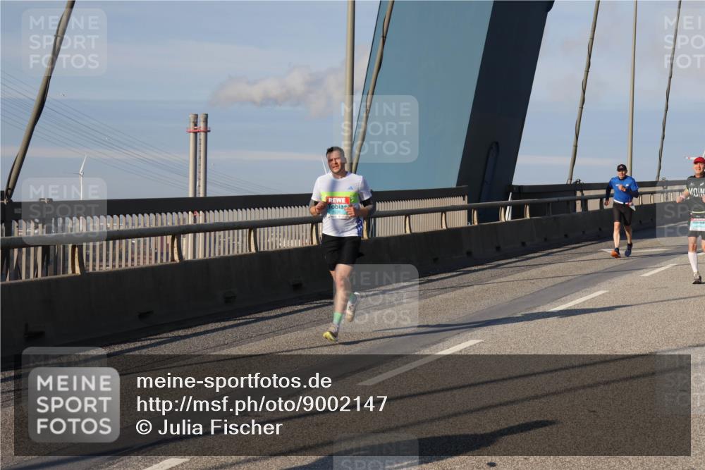 03.10.2025 - Köhlbrandbrückenlauf Julia Fischer http://msf.ph/oto/9002147 03.10.2025 09:40:57 Position 2 1226 meine-sportfotos.de