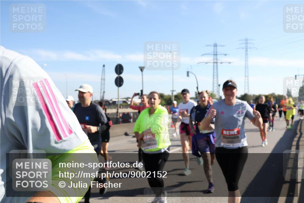 03.10.2025 - Köhlbrandbrückenlauf Julia Fischer http://msf.ph/oto/9002152 03.10.2025 12:19:26 Position 3  meine-sportfotos.de