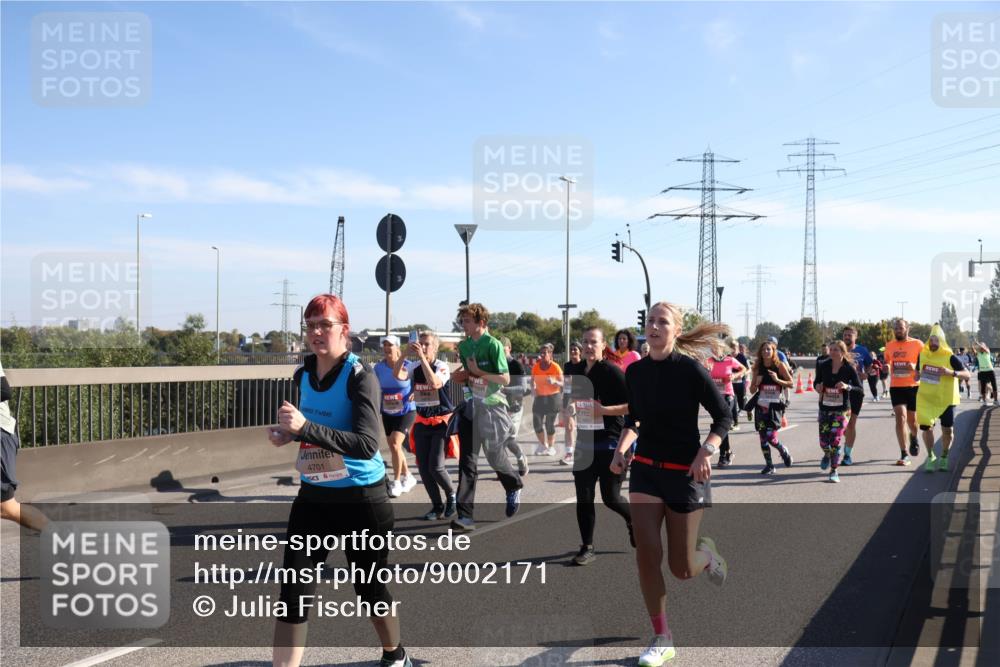 03.10.2025 - Köhlbrandbrückenlauf Julia Fischer http://msf.ph/oto/9002171 03.10.2025 12:19:28 Position 3 4701 meine-sportfotos.de